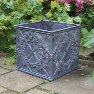 Oak Garland Lead Planter