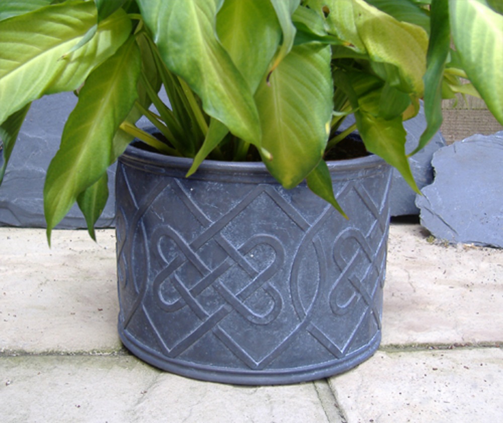 APPLEDORE LEAD PLANTER