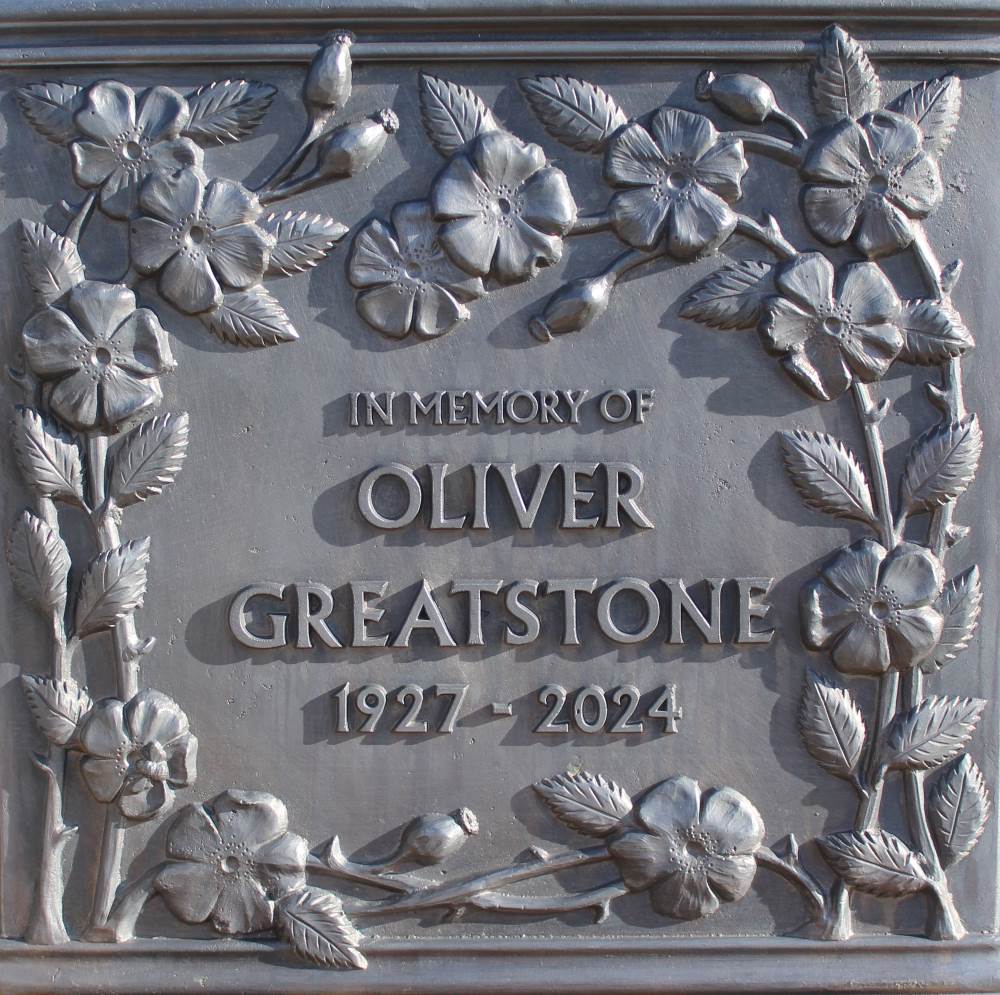 ARTS AND CRAFTS BESPOKE LEAD PLANTER - Image 3