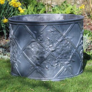DOG ROSES ROUND 4 PANEL LEAD PLANTER