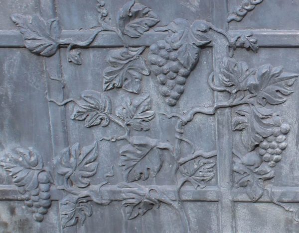 Grapevine Lead Planters