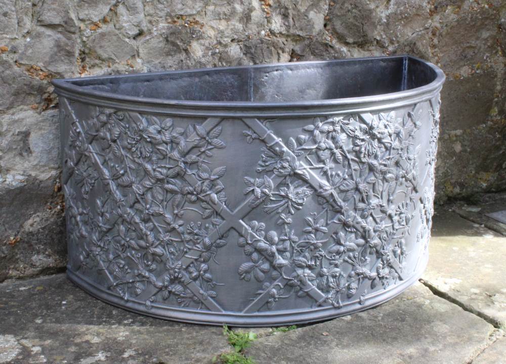 HONEYSUCKLE BLOSSOM DEMI-LUNE LEAD PLANTER - Image 4