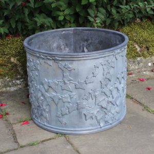 IVY ROUND LEAD PLANTER