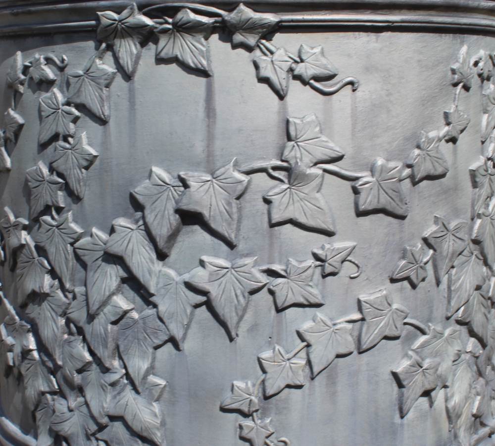 IVY ROUND LEAD PLANTER - Image 2