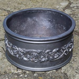 ACANTHUS ROUND LEAD PLANTER. 5 PATTERN REPEATS