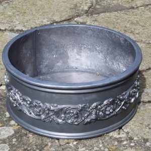 ACANTHUS ROUND LEAD PLANTER. 6 PATTERN REPEATS