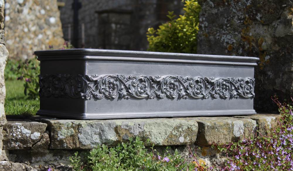 ACANTHUS LEAD WINDOW BOX