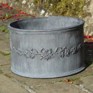 MAIDEN'S FAVOUR LEAD PLANTER