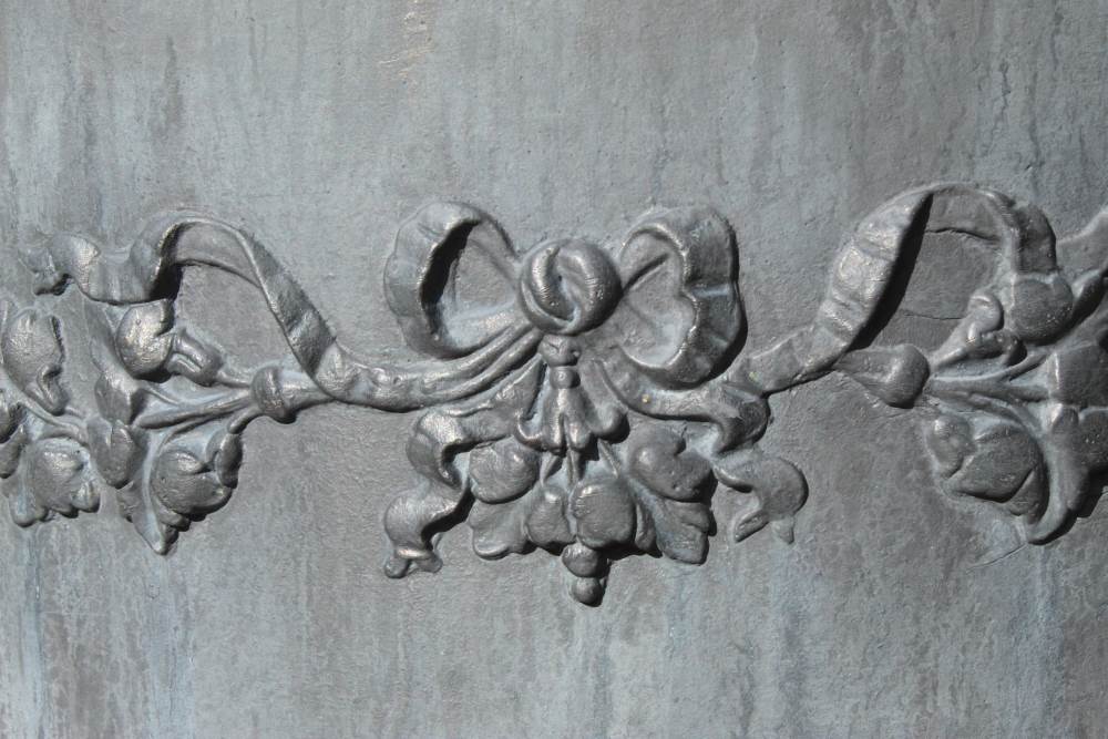 MAIDEN'S FAVOUR LEAD PLANTER - Image 4