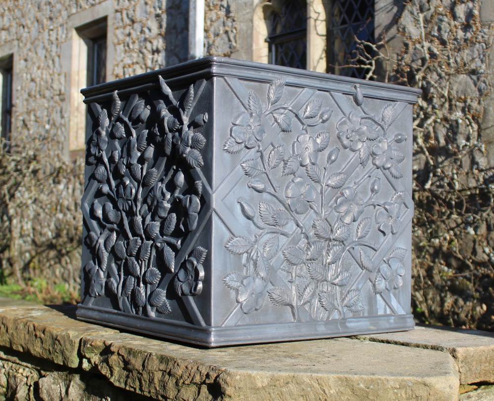 ARTS & CRAFTS DOG ROSES SQUARE LEAD PLANTER - Image 7