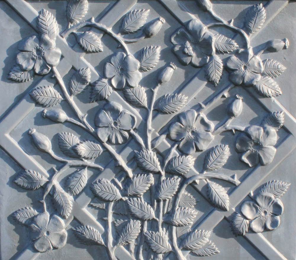 ARTS & CRAFTS DOG ROSES SQUARE LEAD PLANTER - Image 2