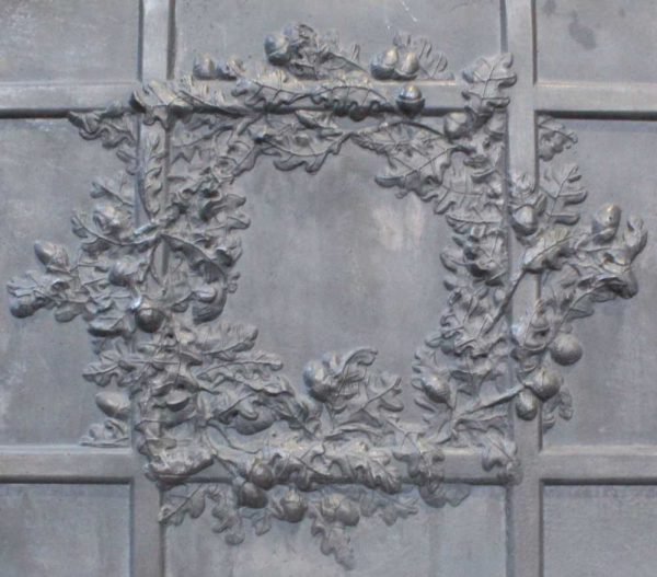 Large Oak Garland Lead Planters