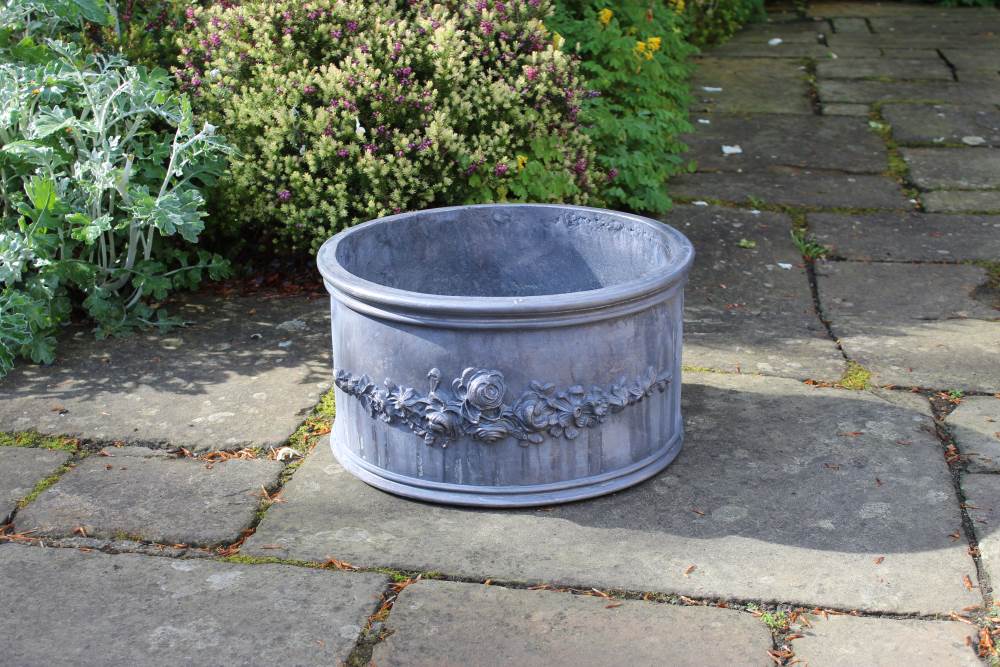 ROSES & RANUNCULUS ROUND LEAD PLANTER - Image 3