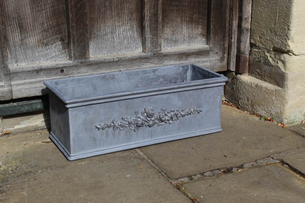 ROSES & RANUNCULUS LEAD WINDOW BOX - Image 4