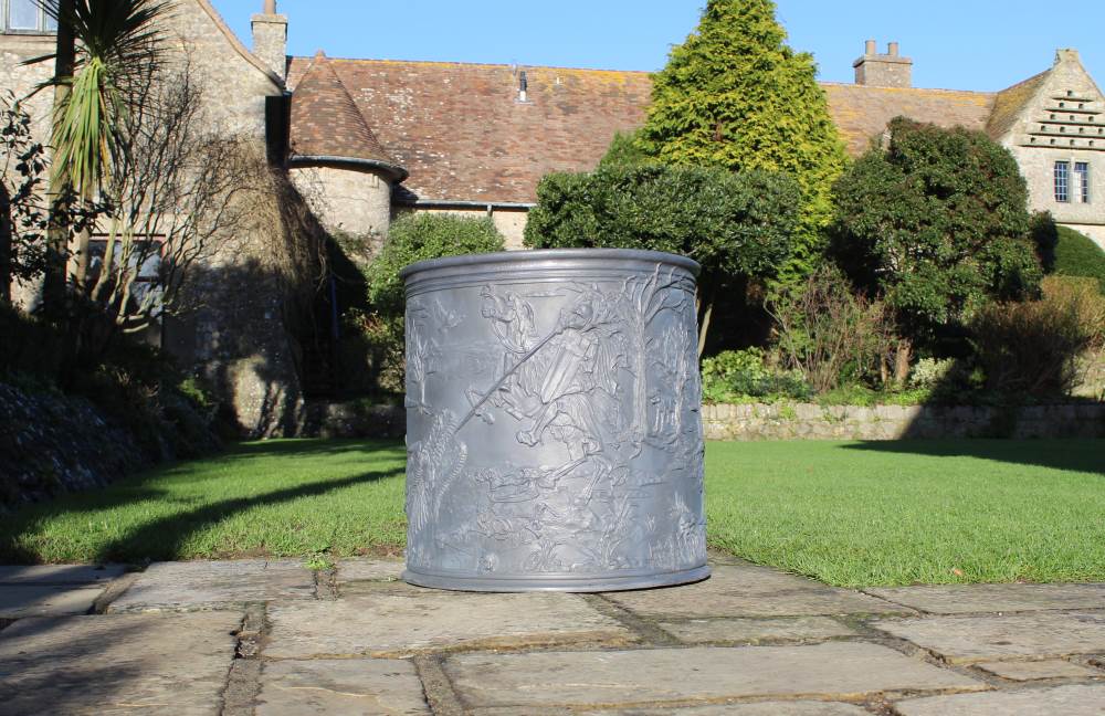 SAINT GEORGE AND THE DRAGON ROUND 3 LEAD PLANTER