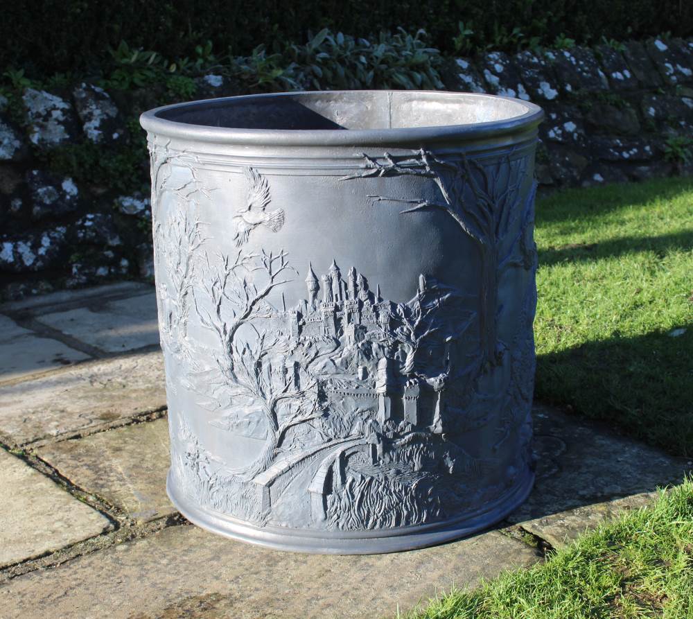 SAINT GEORGE AND THE DRAGON ROUND 3 LEAD PLANTER - Image 5