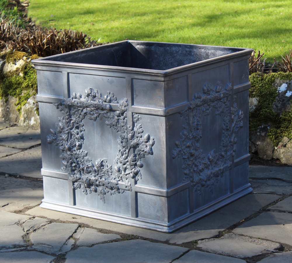 LARGE OAK GARLAND SQUARE LEAD PLANTER