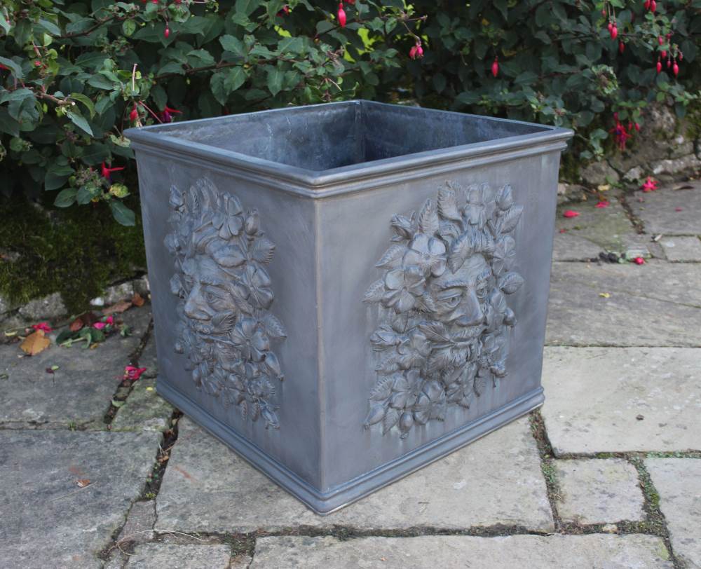 DOG ROSE GREEN MAN LEAD PLANTER - Image 4